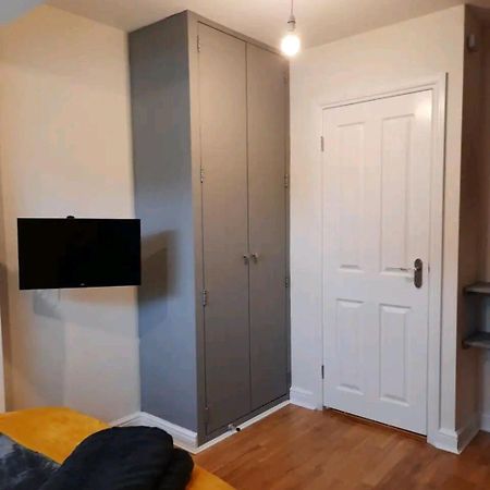 Double Room With Ensuite Close To Silverstone 휘틀버리 외부 사진