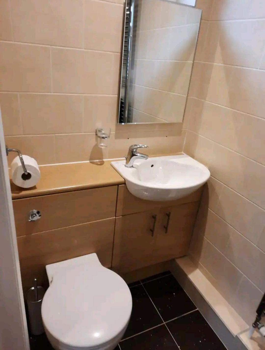 Double Room With Ensuite Close To Silverstone 휘틀버리 외부 사진